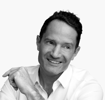 Phillip_oakley_bw
